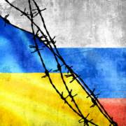 Конфлікт між традицією святості та державним тоталітаризмом: Історія відносин між Росією та Україною з початку часів.