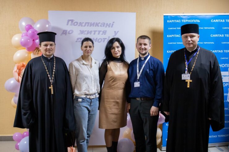 Участь Православної церкви України в подоланні емоційного вигорання, ментальних чи комплексних порушень у молоді