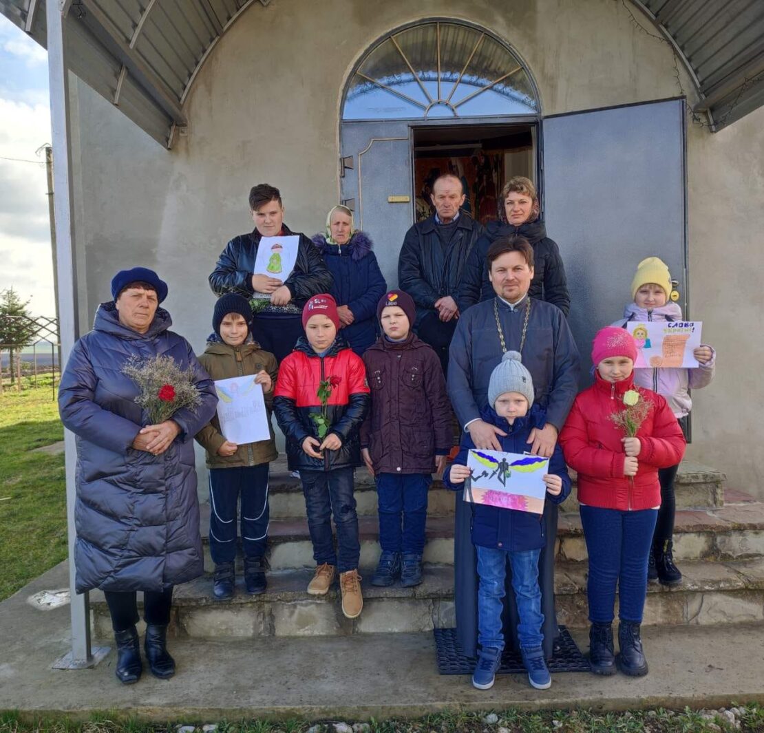 Збереження української традиції та виховання патріотів: роль недільної школи Парафії святих Жон-Мироносиць