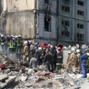 Просимо молитов за живих і мертвих та ненароджених