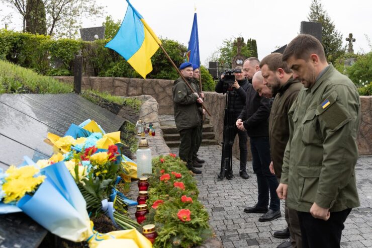 День пам'яті та перемоги над нацизмом: Тернопільщина вшановує жертв війни та продовжує боротьбу з агресором