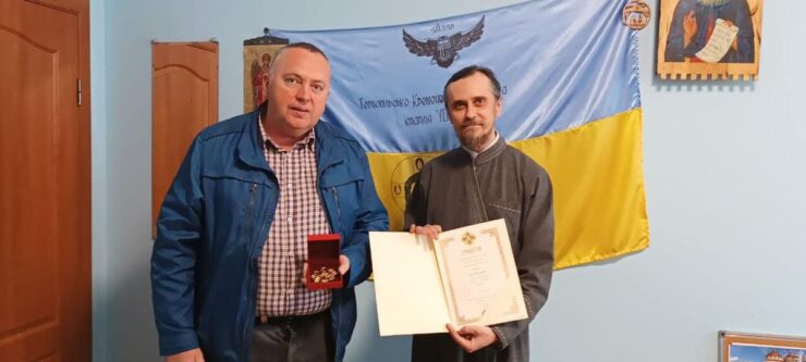 Митрополит Нестор вручив Олегу Гевку орден Святителя Миколая за підтримку єпархії