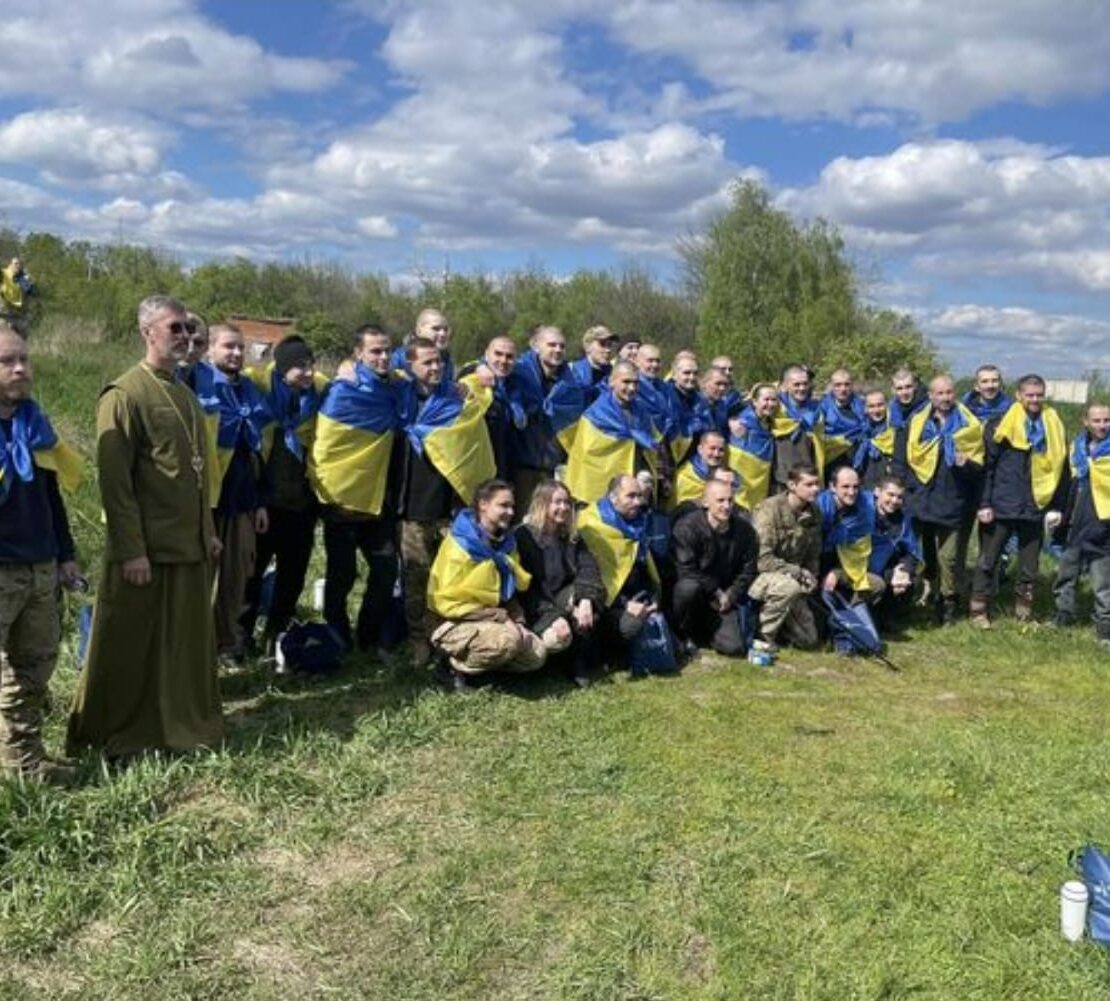 Звільнено 45 захисників України з підрозділу "Азов": обмін полоненими за участю відомств та допомога з реінтеграції