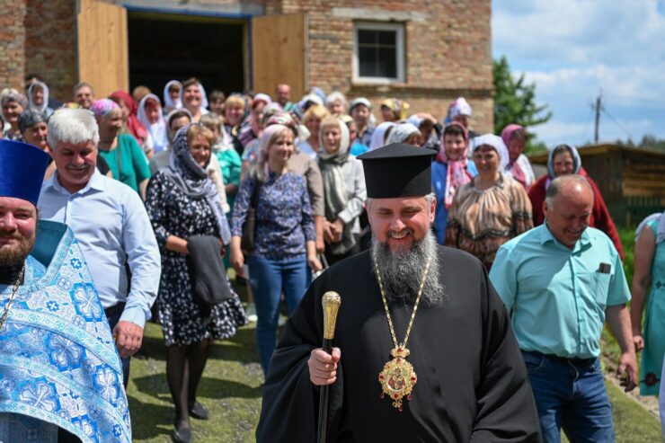 Митрополит Епіфаній відвідав храми Богуславської громади, які доєдналися до ПЦУ