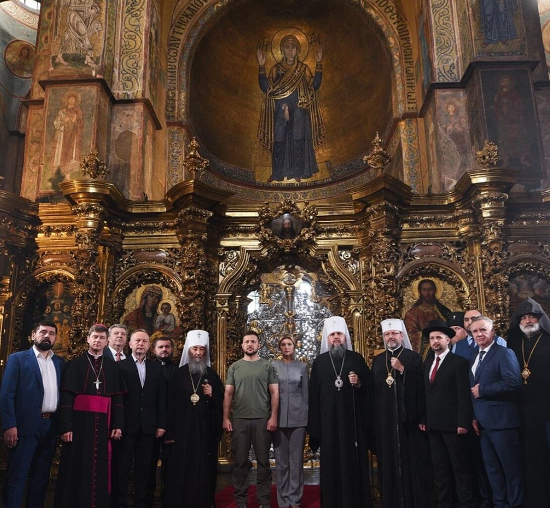 Президент Володимир Зеленський пропонує змінити дати трьох свят в Україні