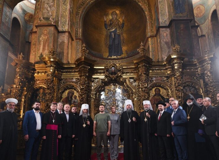 Президент Володимир Зеленський пропонує змінити дати трьох свят в Україні
