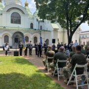 осподь — наша надія, молитва — наша зброя