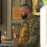 Знайдіть силу та захист у Божій присутності: Молитва Воїна