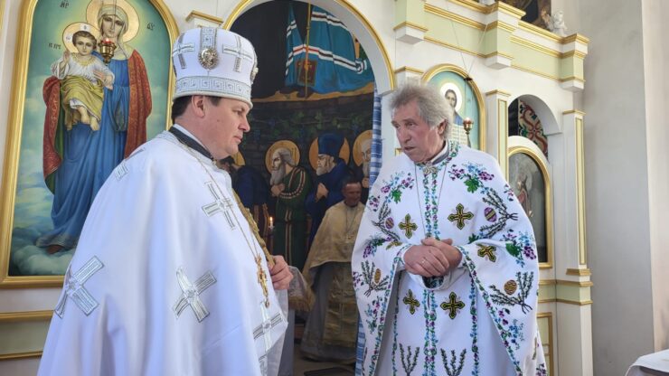 Вельмишанованого священика вітають з непохитною вірністю Богу та безкорисливою любов'ю до ближнього.
