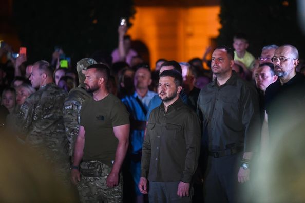 Повернення героїв "Азовсталі": Україна радіє та підносить молитви