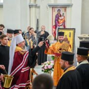 Митрополит Епіфаній молиться за перемогу України у Івано-Франківську