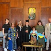 Родичі українських військових, що в полоні перебувають зустрілися з Вселенським Патріархом для підтримки та молитви
