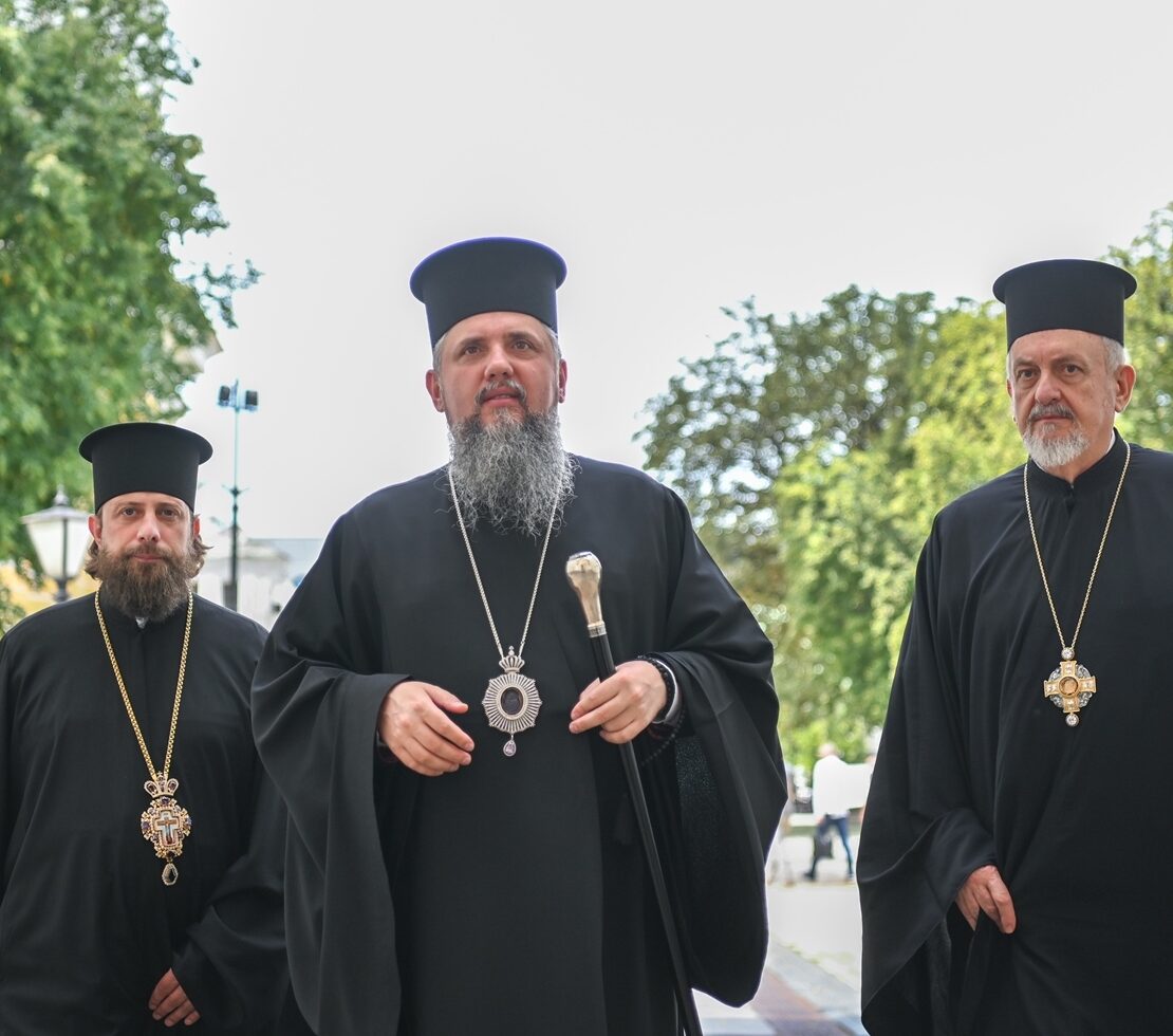 Представник Вселенського Патріарха прибув до України для підтримки та співпраці